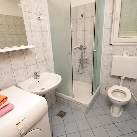 8315b Apartment *