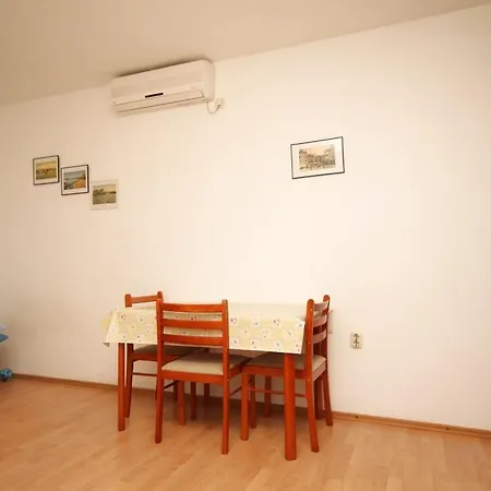 8315b Apartment Preko